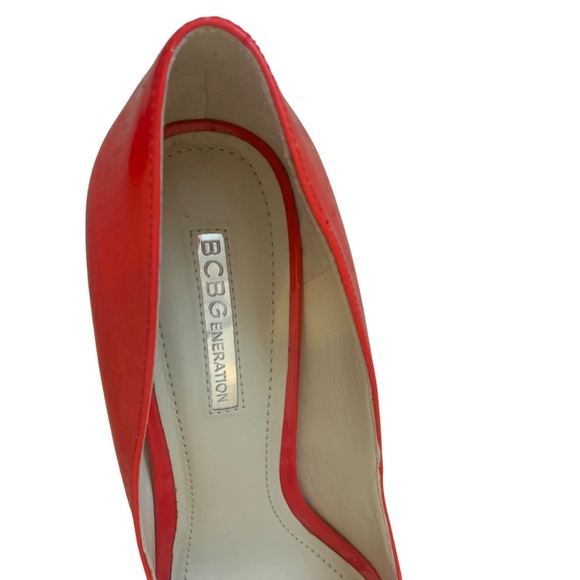 BCBG Women’s Heels, Red 8.5 - Picture 5 of 6